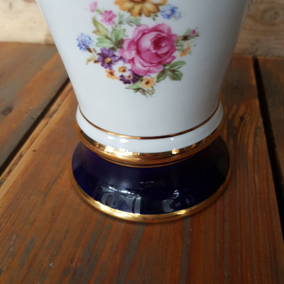 Váza Royal Dux
