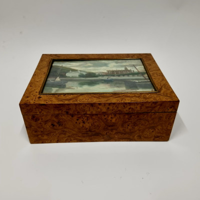 Krabice na doutníky , s malovaným obrázkem