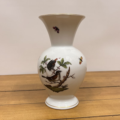 HEREND Porcelánová váza s motivem ptáků a motýlů – ručně...