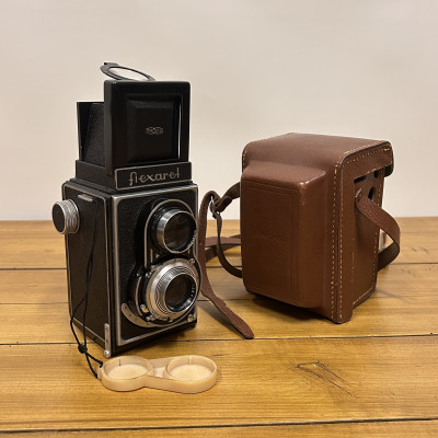 Fotoaparát Flexaret Meopta s pouzdrem