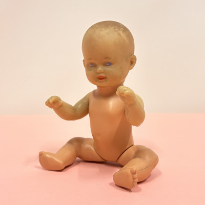 Starožitná panenka, značeno želva