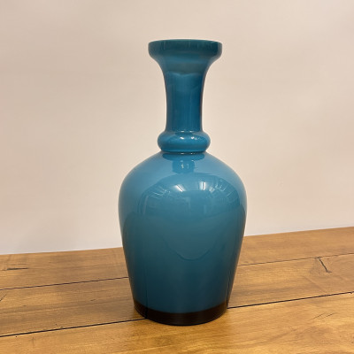 Elegantní skleněná váza