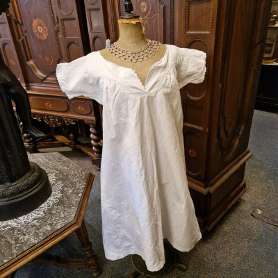 Dámská noční košilka