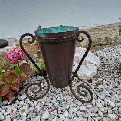 Zahradní rustikální květináč - stojan na květiny