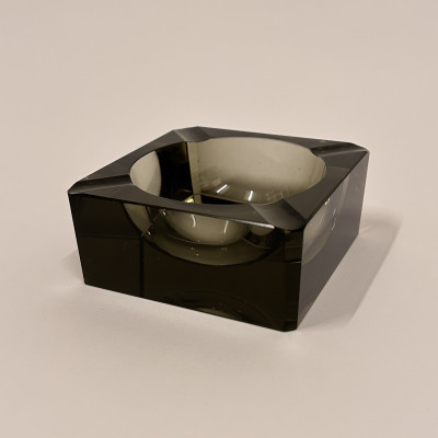 Designový skleněný popelník