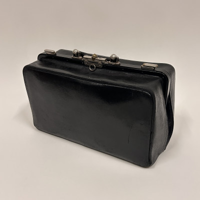 Lékařská kožená brašna