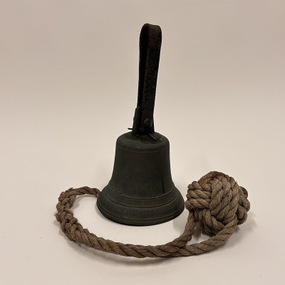 Masivní závěsný zvon