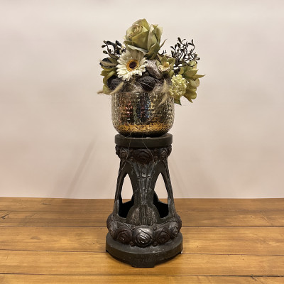 Dekorační podstavec v secesním stylu