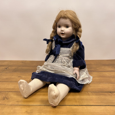 Velká starožitná panenka /70cm/