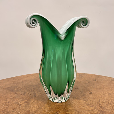 Hutní skleněná váza Egermann