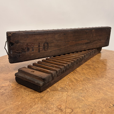 Historický dřevěný lis na doutníky Windümller & Meynen