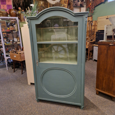 Skleník, vitrína v modré patině