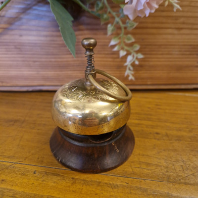 Mosazný hotelový zvoneček