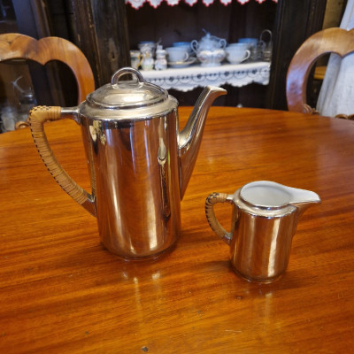 Porcelánová čajová souprava, první republika