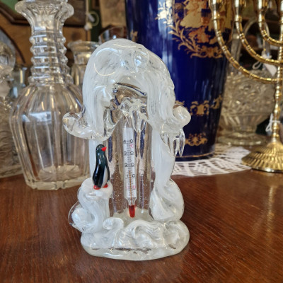 Skleněný teploměr s tučňákem, autor J.Brychta