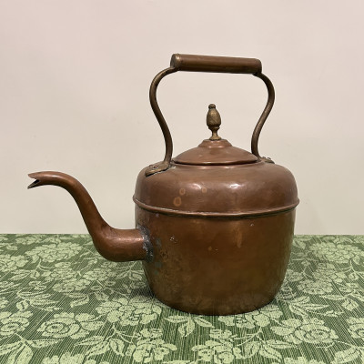 Měděná konvice na vodu