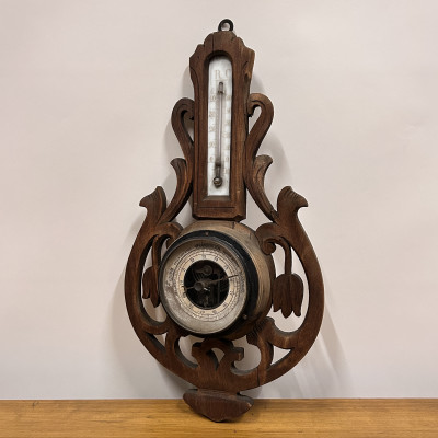 Dřevěný nástěnný barometr s teploměrem