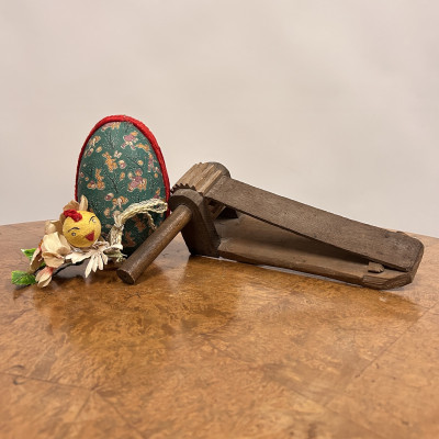 Dřevěná řehtačka "klapačka"