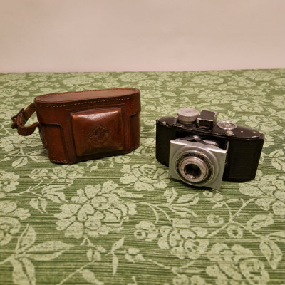 Fotoaparát AGFA Karat s pouzdrem