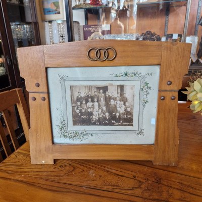 Dřevěný rám s fotografií