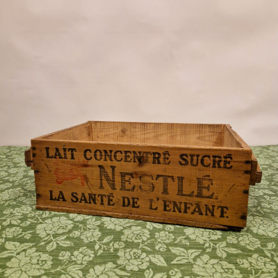 Dřevěná bedýnka, přepravka Nestlé