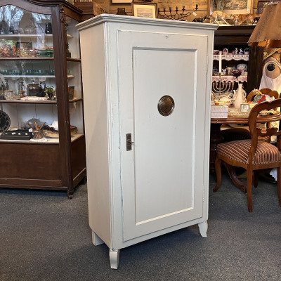 Potravinová skříňka, špajzka v patině