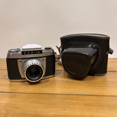 Fotoaparát EXA  Exa 1a s objektivem Meritar