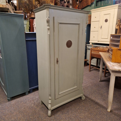 Potravinová skříňka, špajzka v patině