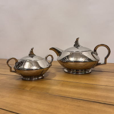 Čajová konvička s cukřenkou