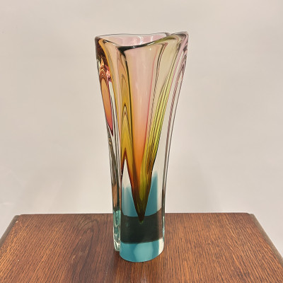 Československá hutní váza, design Josef Rozínek